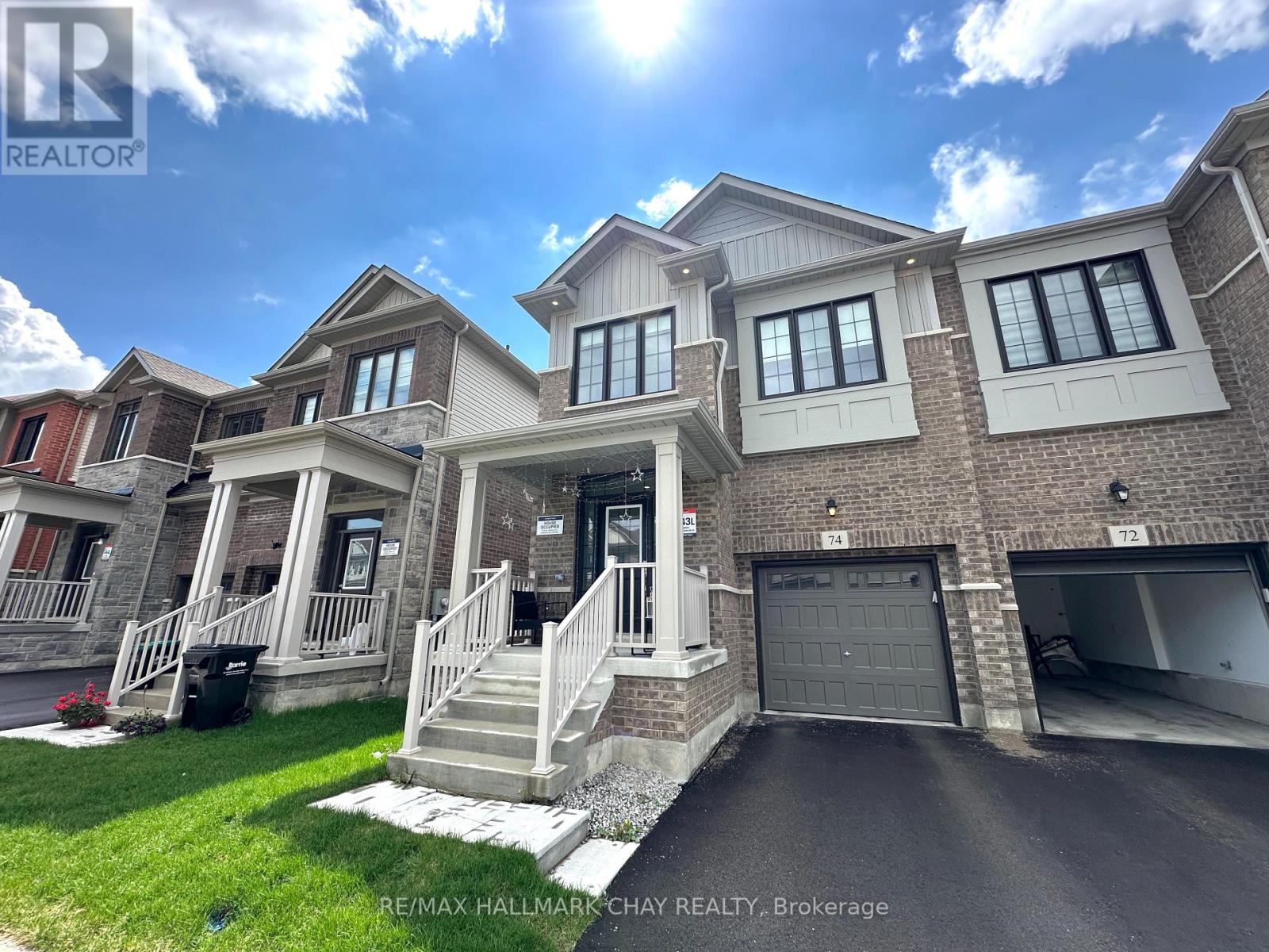 74 PHOENIX BOULEVARD, Barrie, Ontario