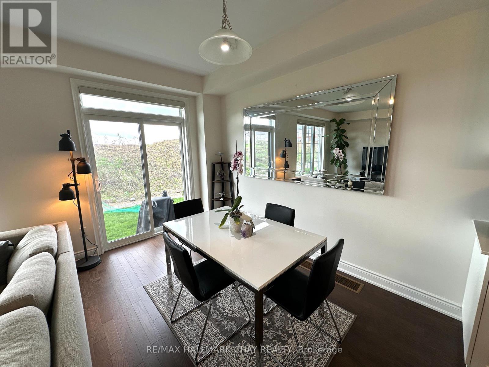 74 Phoenix Boulevard, Barrie, Ontario  L9J 0P7 - Photo 6 - S13141140