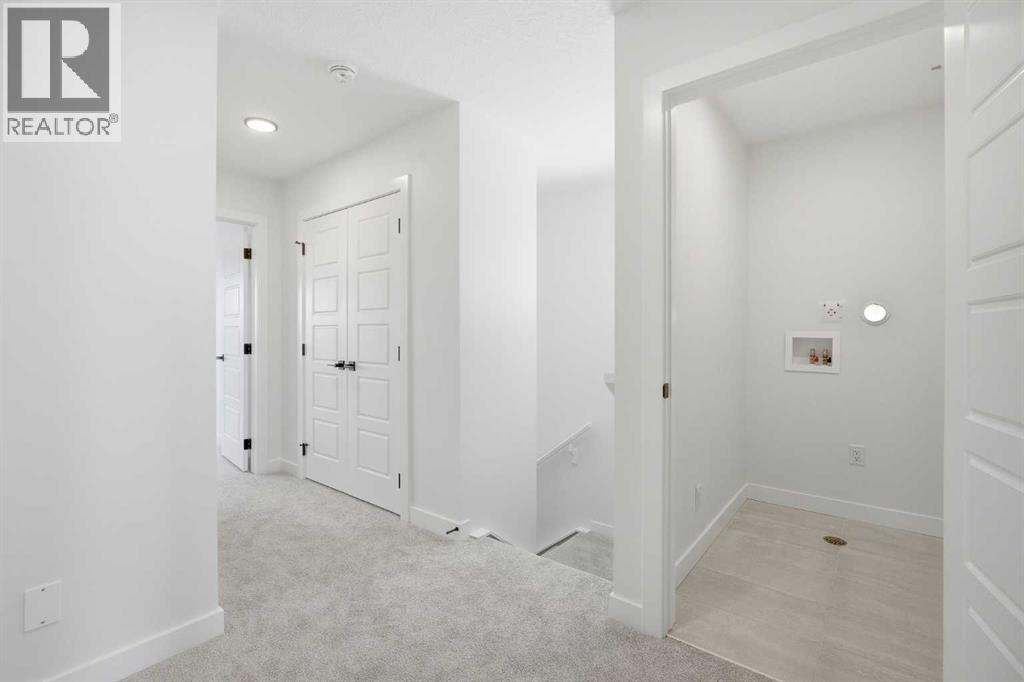 201 Bridgeport Gate, Chestermere, Alberta  T1X 3E2 - Photo 20 - A2304307