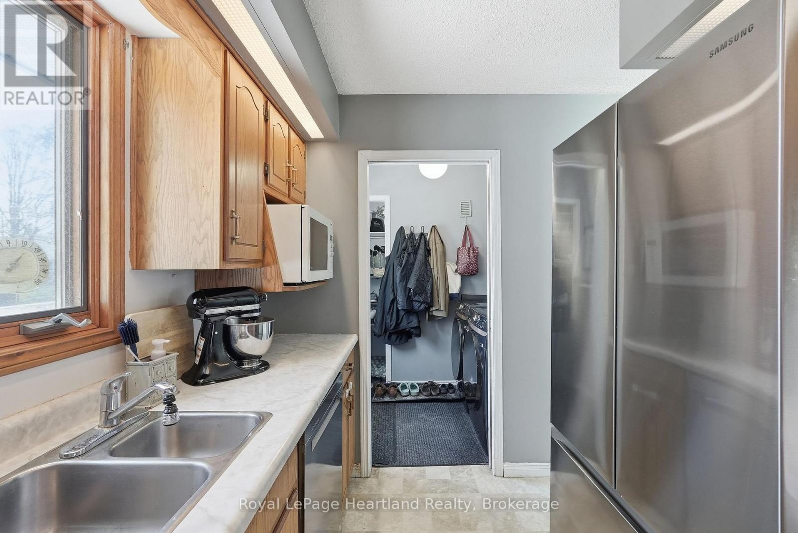 533 Ainley Street, Huron East, Ontario  N0G 1H0 - Photo 14 - X13141148