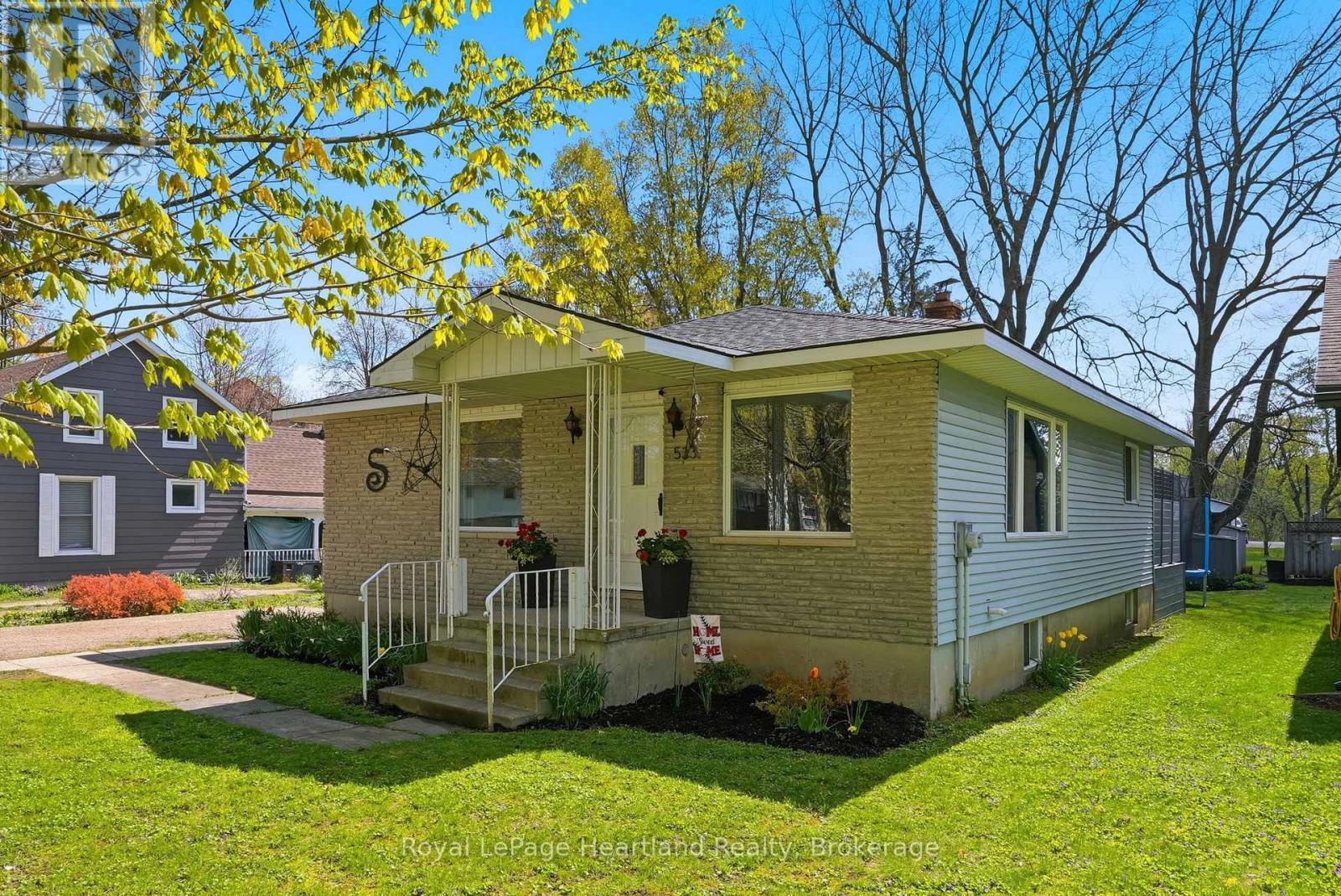 533 Ainley Street, Huron East, Ontario  N0G 1H0 - Photo 29 - X13141148