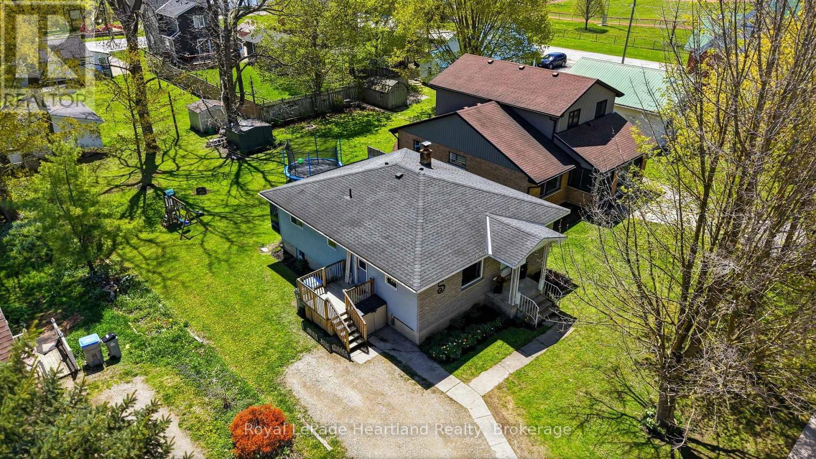 533 Ainley Street, Huron East, Ontario  N0G 1H0 - Photo 31 - X13141148