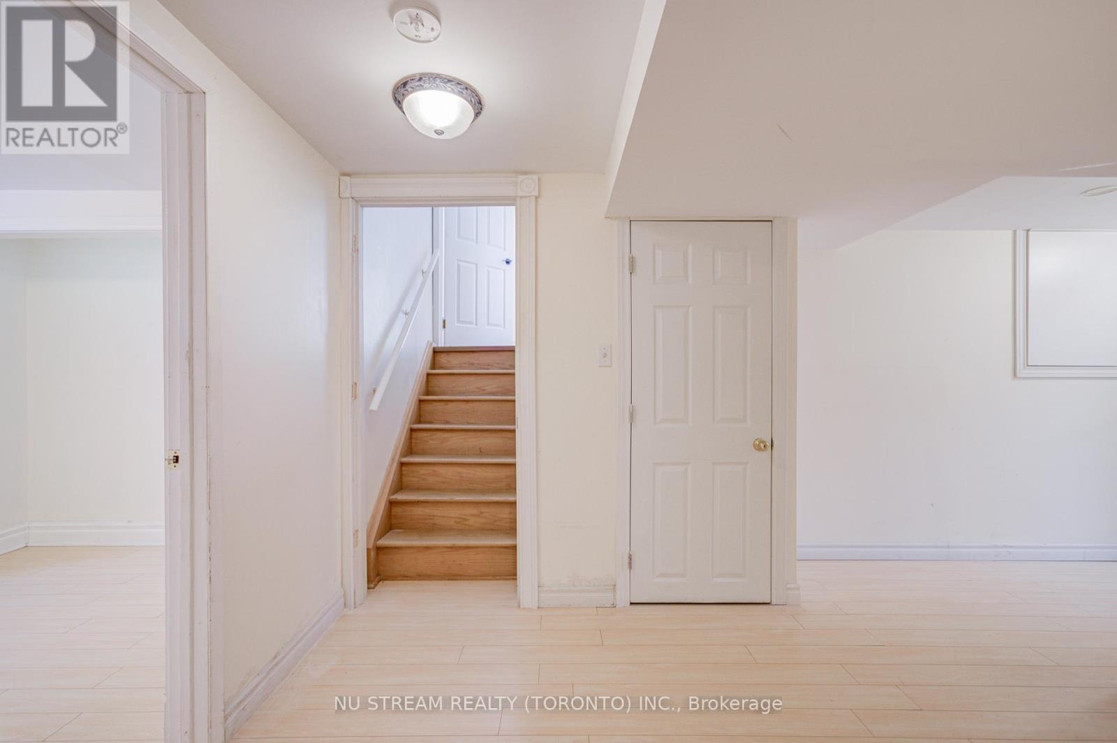 8 Hemingway Crescent, Markham, Ontario  L3R 2A4 - Photo 34 - N13141156