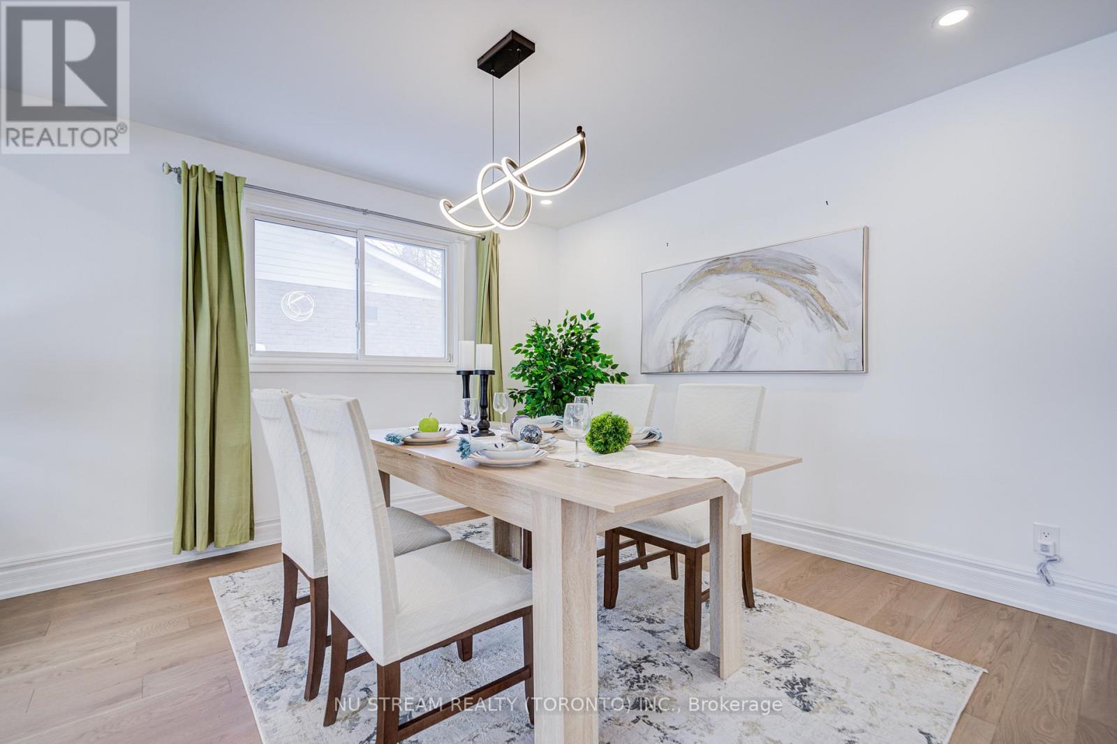 8 Hemingway Crescent, Markham, Ontario  L3R 2A4 - Photo 6 - N13141156