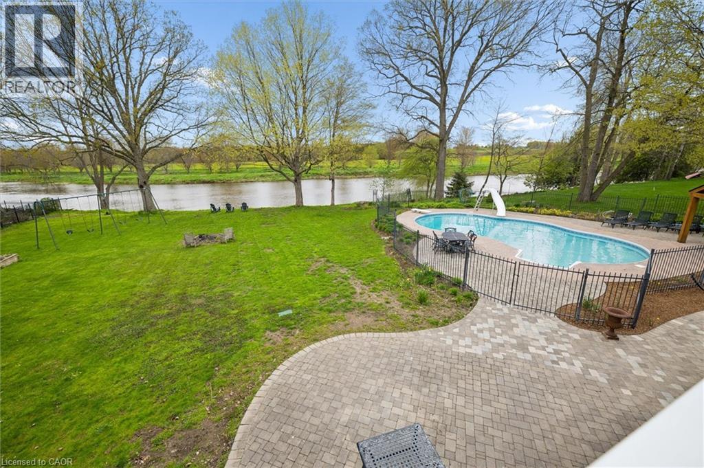 306 GOLF COURSE Road, Conestoga, Ontario