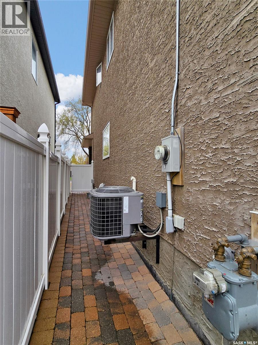 1003 5th Street E, Saskatoon, Saskatchewan  S7H 1H3 - Photo 33 - SK036316