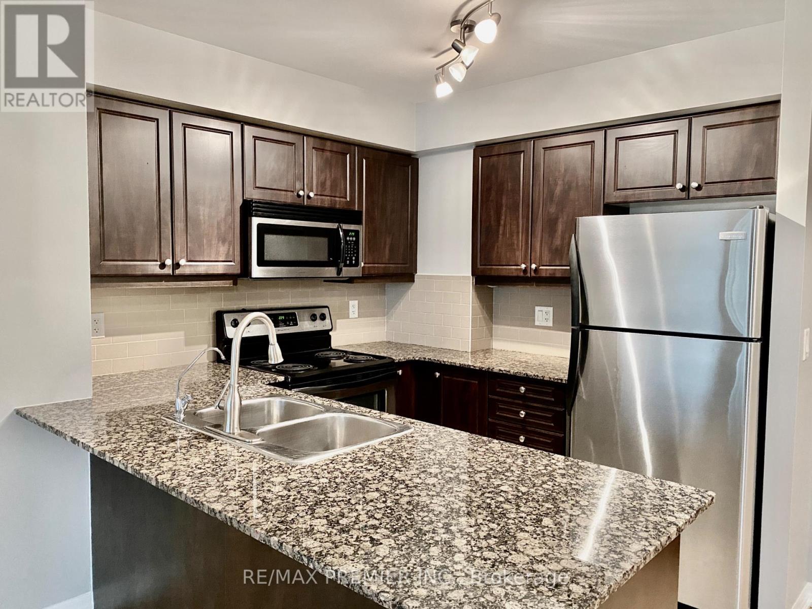 906 - 1403 Royal York Avenue, Toronto, Ontario  M9P 0A1 - Photo 2 - W13139856