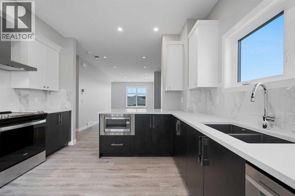 599 Mahogany Road SE, Calgary, Alberta  T3M 3Y3 - Photo 5 - A2276882