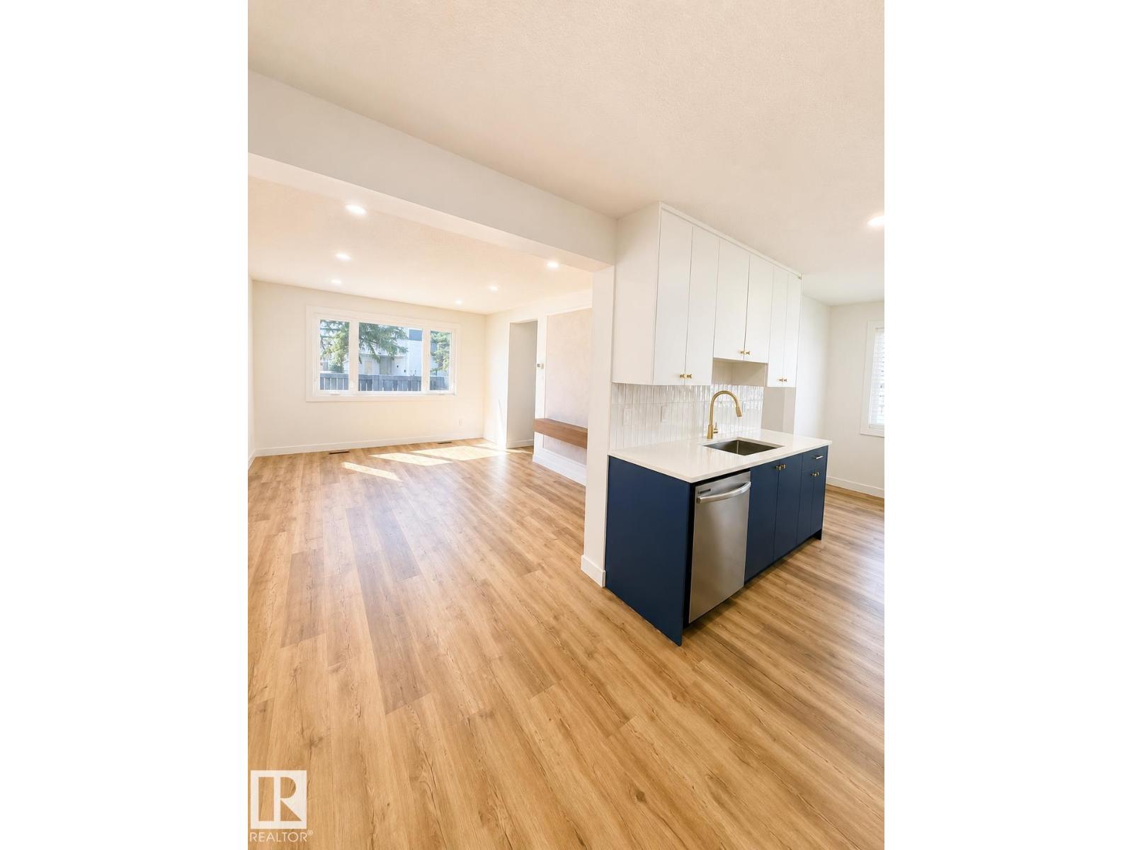 224 CALLINGWOOD TWO TW NW, Edmonton, Alberta