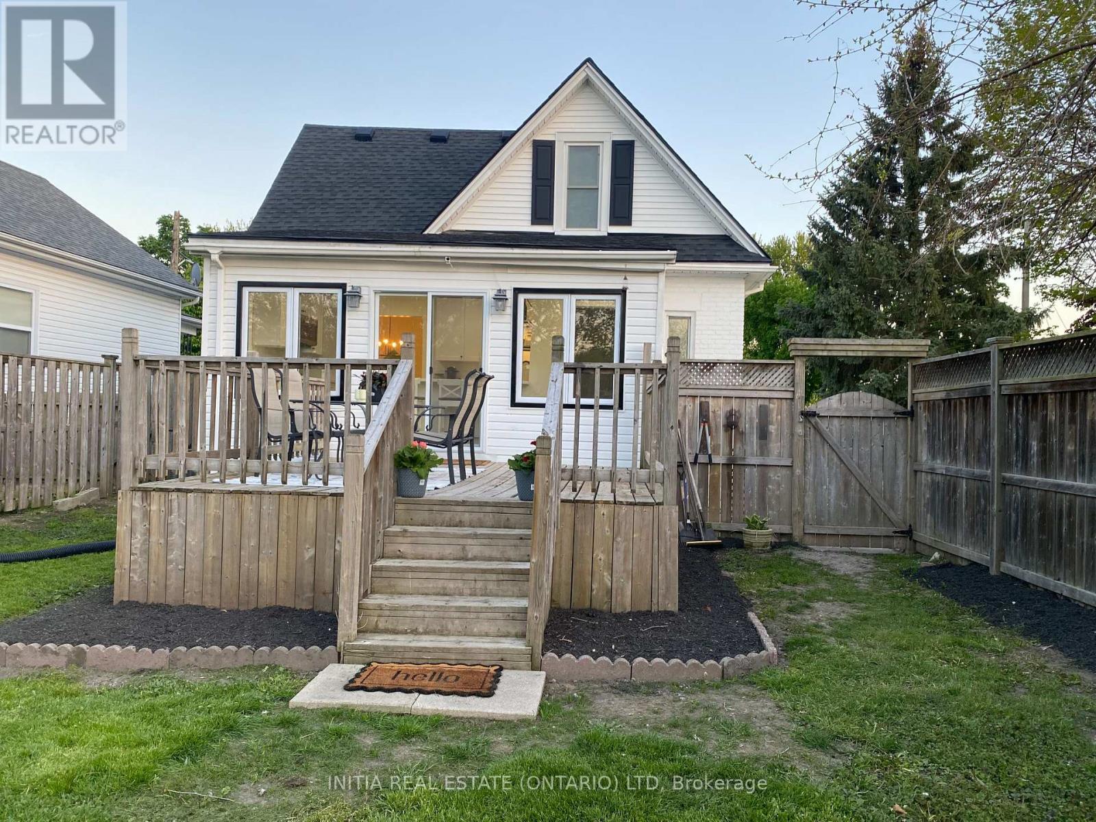 114 Ann Street, Sarnia, Ontario  N7T 2E7 - Photo 3 - X13141170