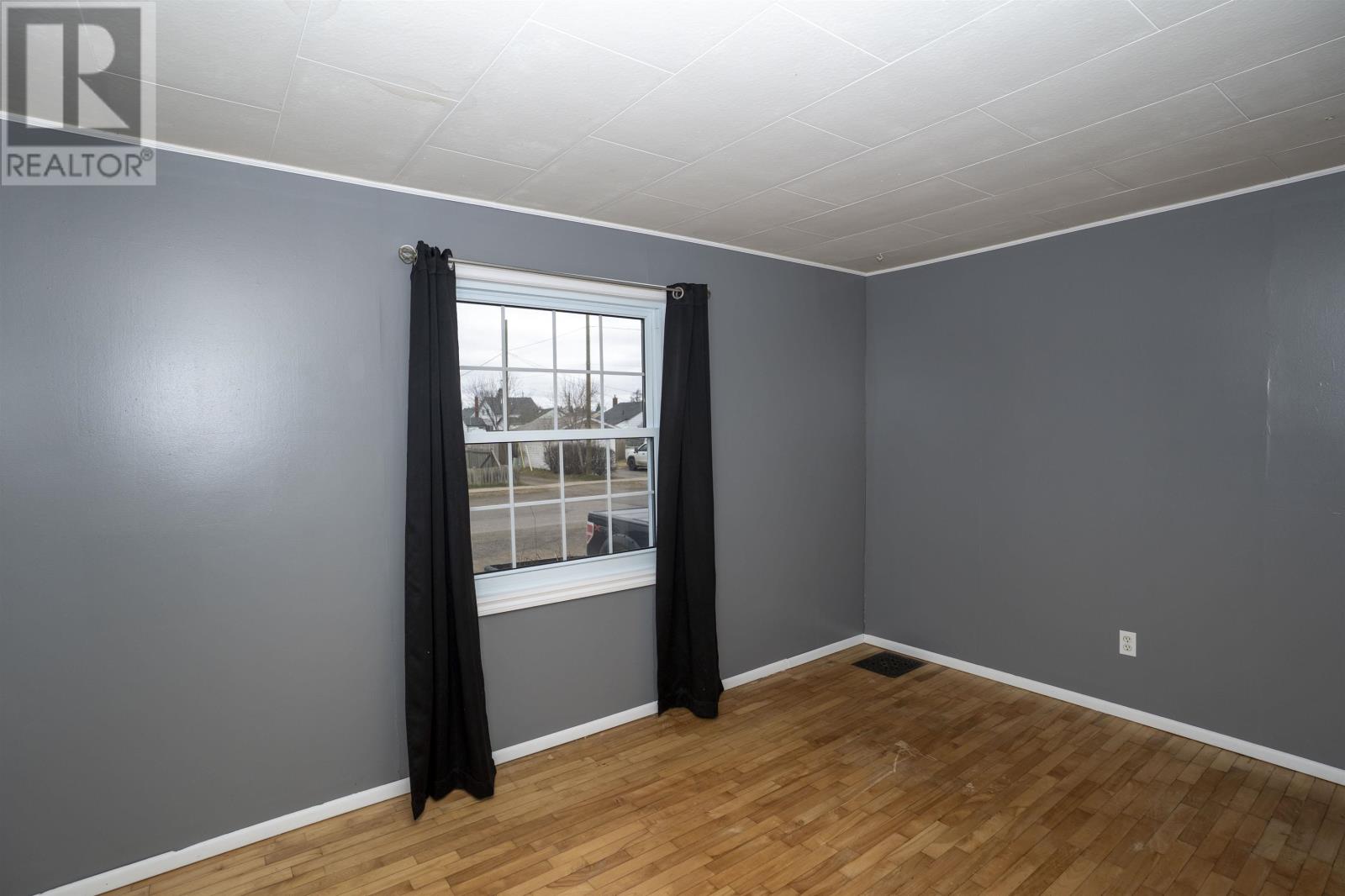 288 Amelia St E, Thunder Bay, Ontario  P7E 3Z7 - Photo 2 - TB2600948