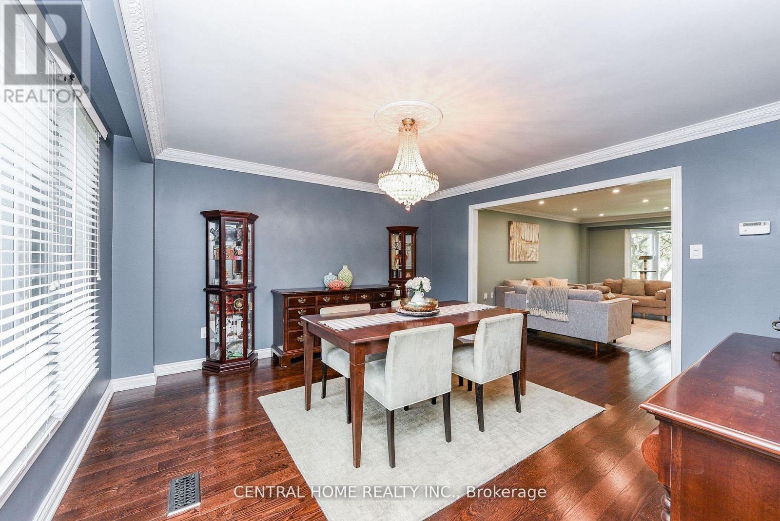 4 Robaldon Road, Toronto, Ontario  M9A 5A7 - Photo 10 - W13141174