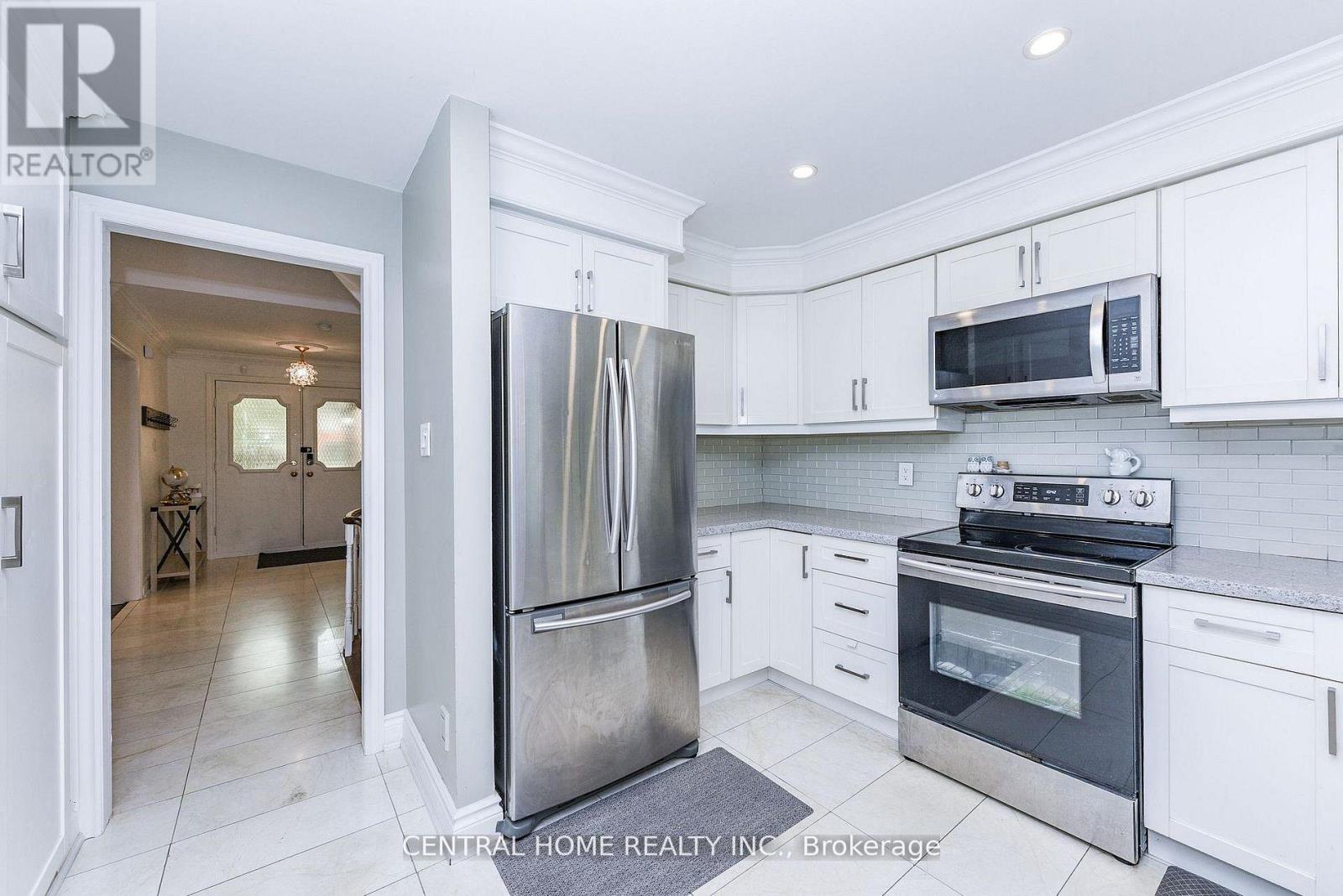 4 Robaldon Road, Toronto, Ontario  M9A 5A7 - Photo 16 - W13141174