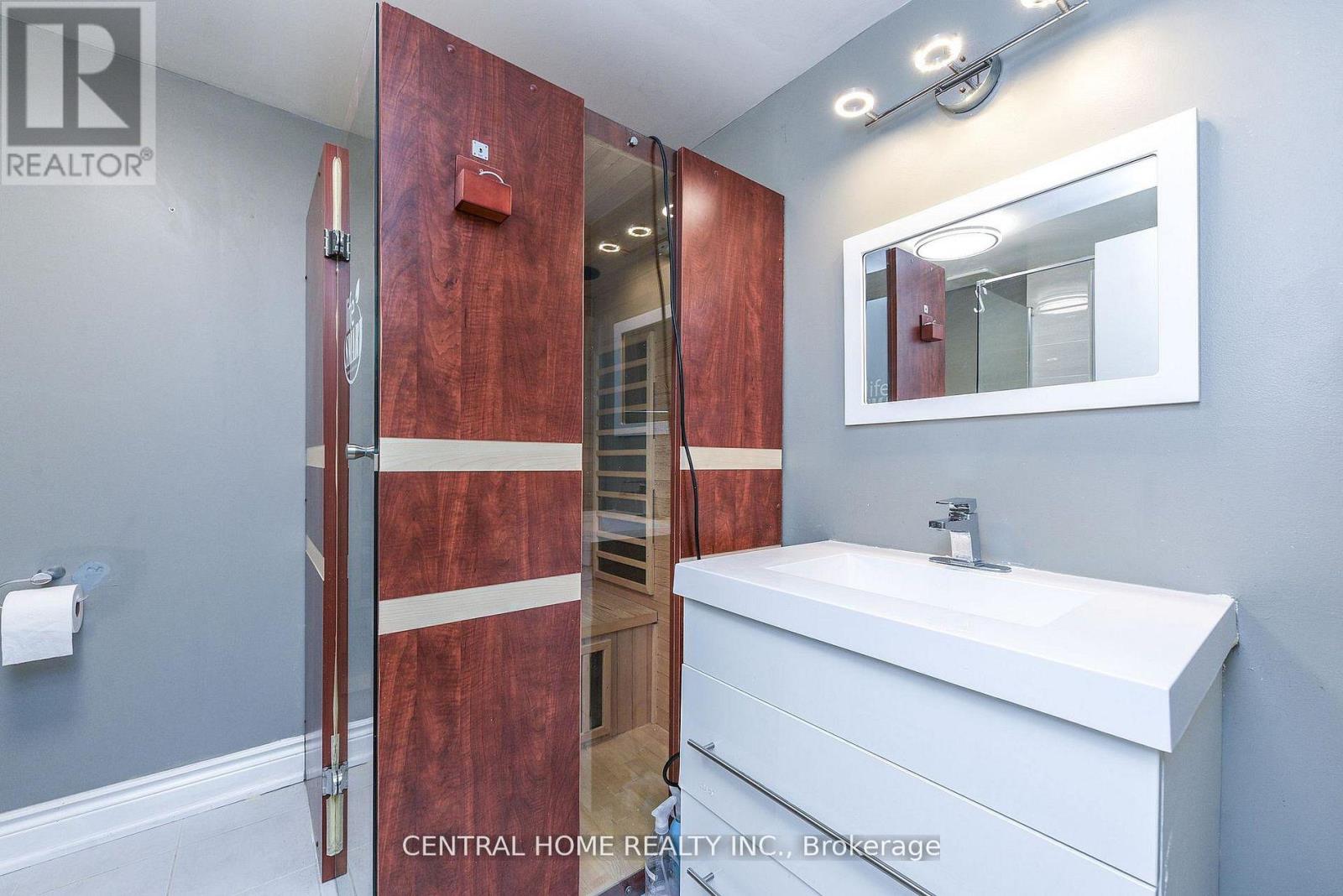 4 Robaldon Road, Toronto, Ontario  M9A 5A7 - Photo 31 - W13141174