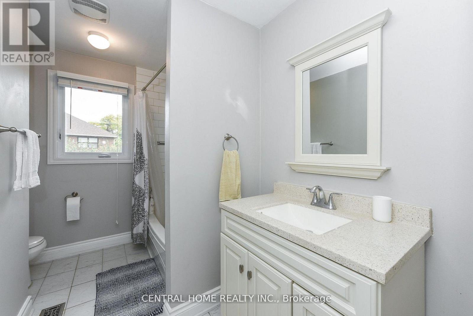 4 Robaldon Road, Toronto, Ontario  M9A 5A7 - Photo 32 - W13141174