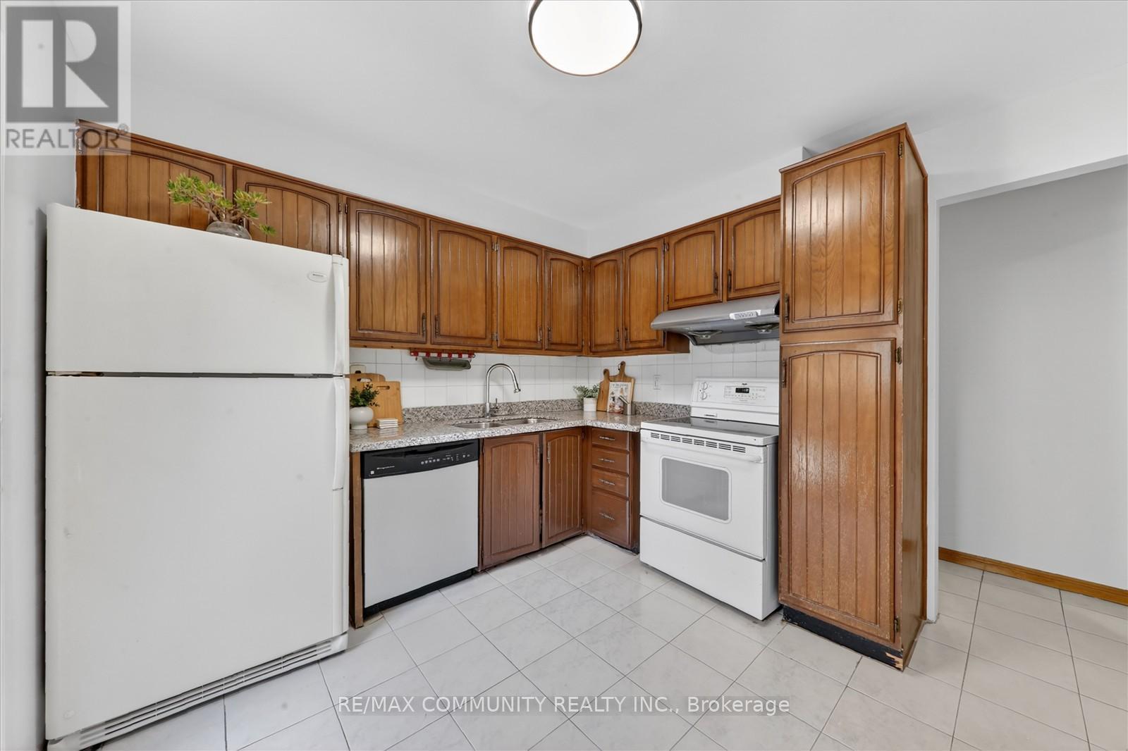 99 - 91 L' Amoreaux Drive, Toronto, Ontario  M1W 2J8 - Photo 25 - E13141178