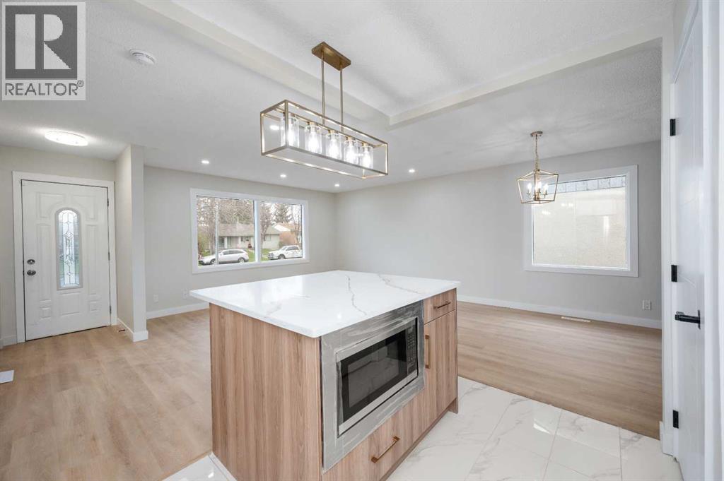 5023 Marlborough Drive NE, Calgary, Alberta  t2a 2z7 - Photo 5 - A2309303