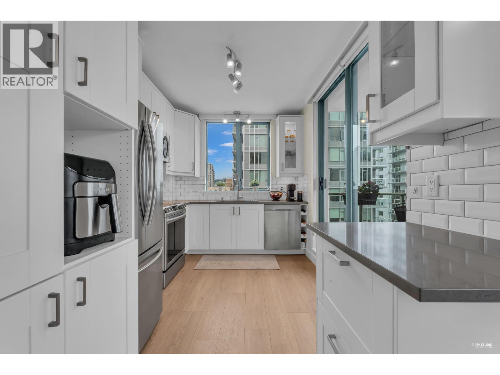 801 140 E 14 Street, North Vancouver, British Columbia  V7L 2N3 - Photo 12 - R3116416
