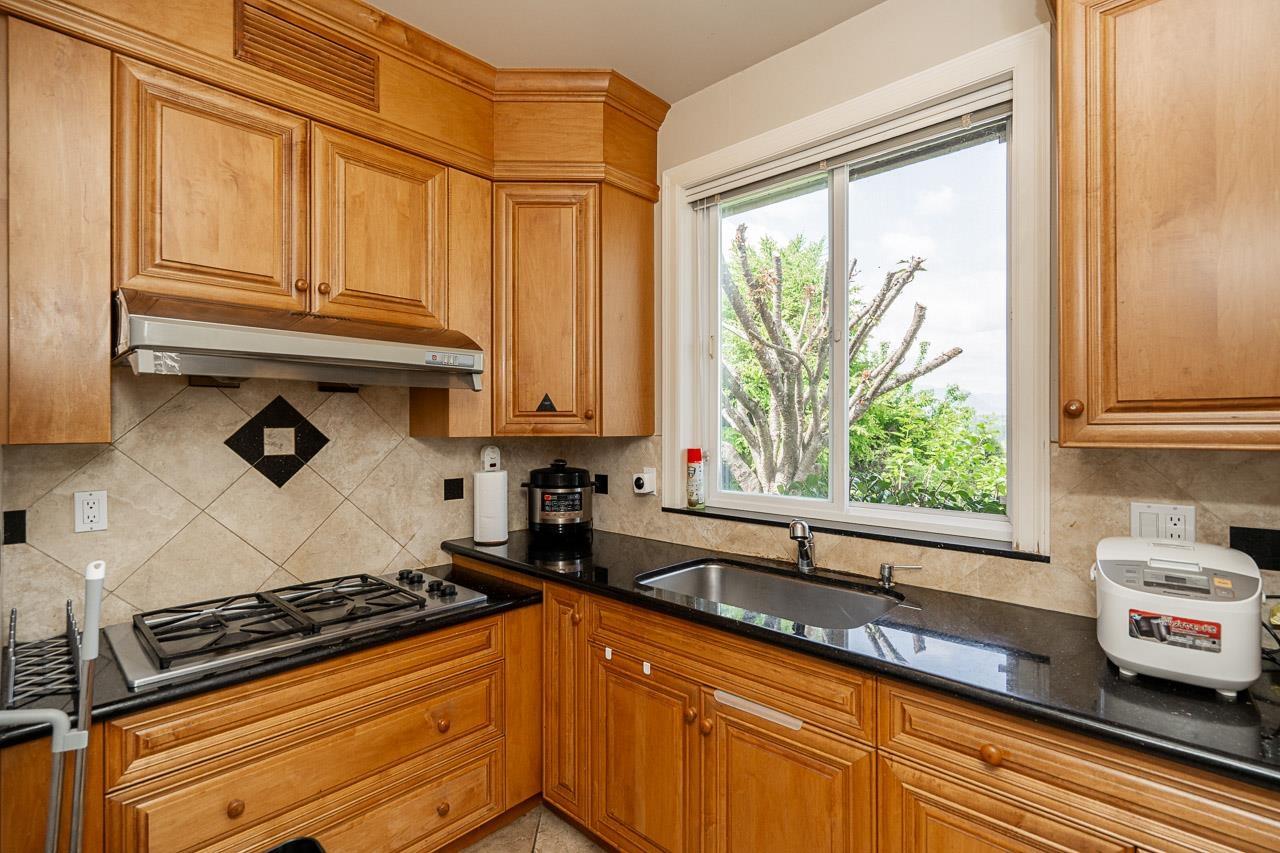 16337 113b Avenue, Surrey, British Columbia V4N 5A2 - Photo 9 - R3124636
