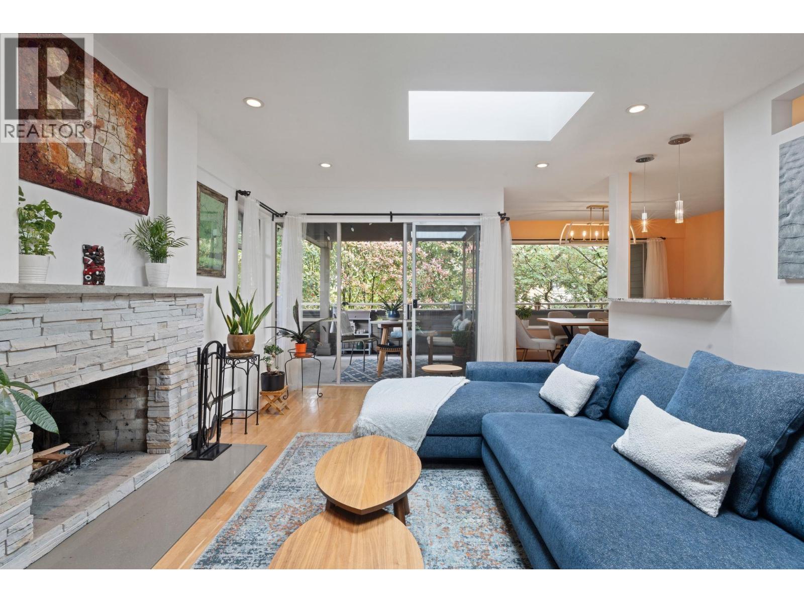 304 1777 W 13TH AVENUE, Vancouver, British Columbia