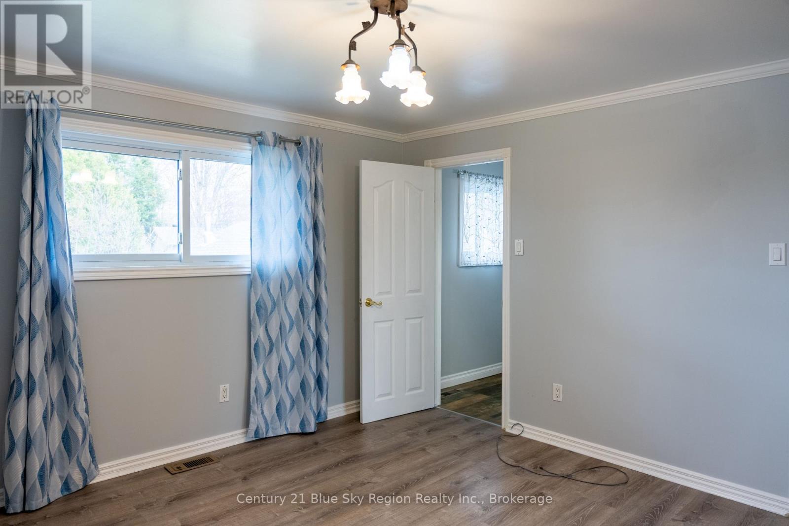 22 Nightingale Drive, North Bay, Ontario  P1A 2R2 - Photo 3 - X13132894