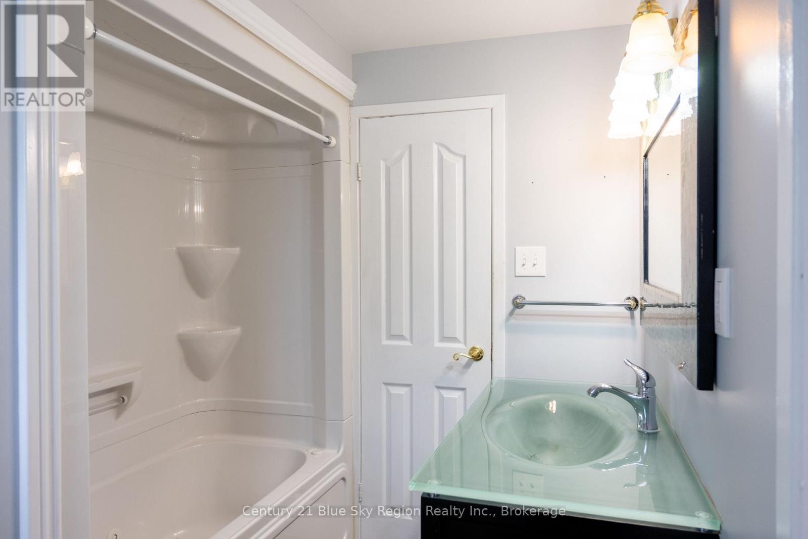22 Nightingale Drive, North Bay, Ontario  P1A 2R2 - Photo 5 - X13132894