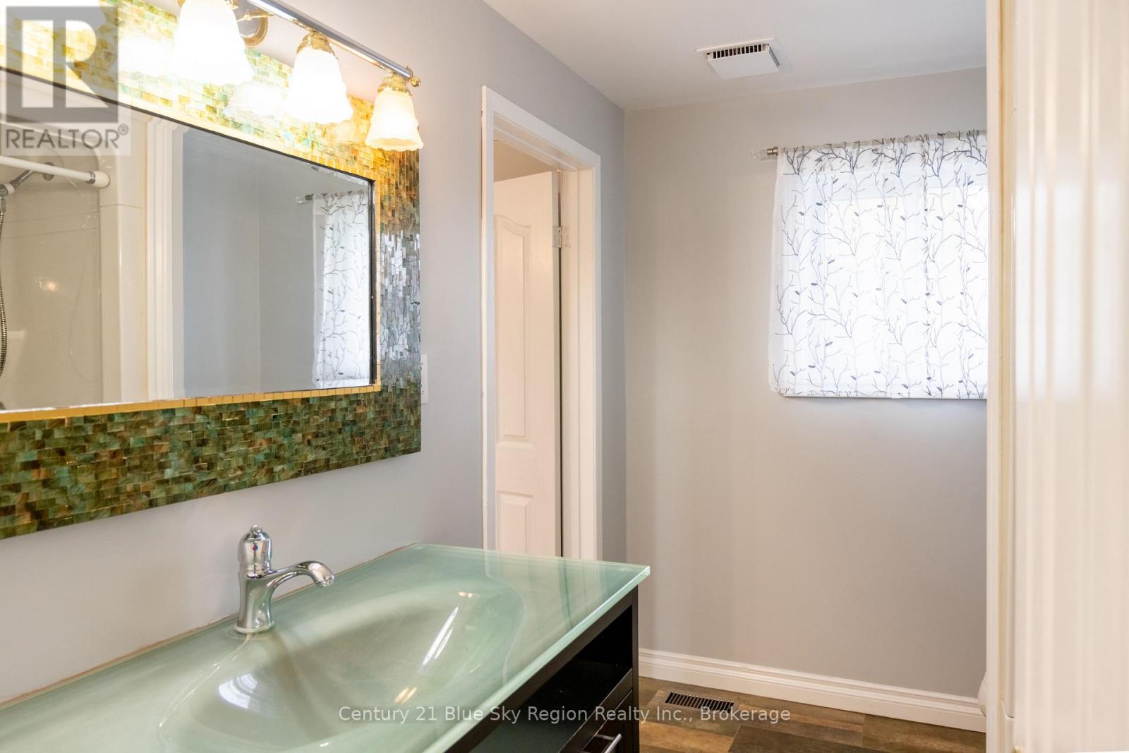 22 Nightingale Drive, North Bay, Ontario  P1A 2R2 - Photo 7 - X13132894