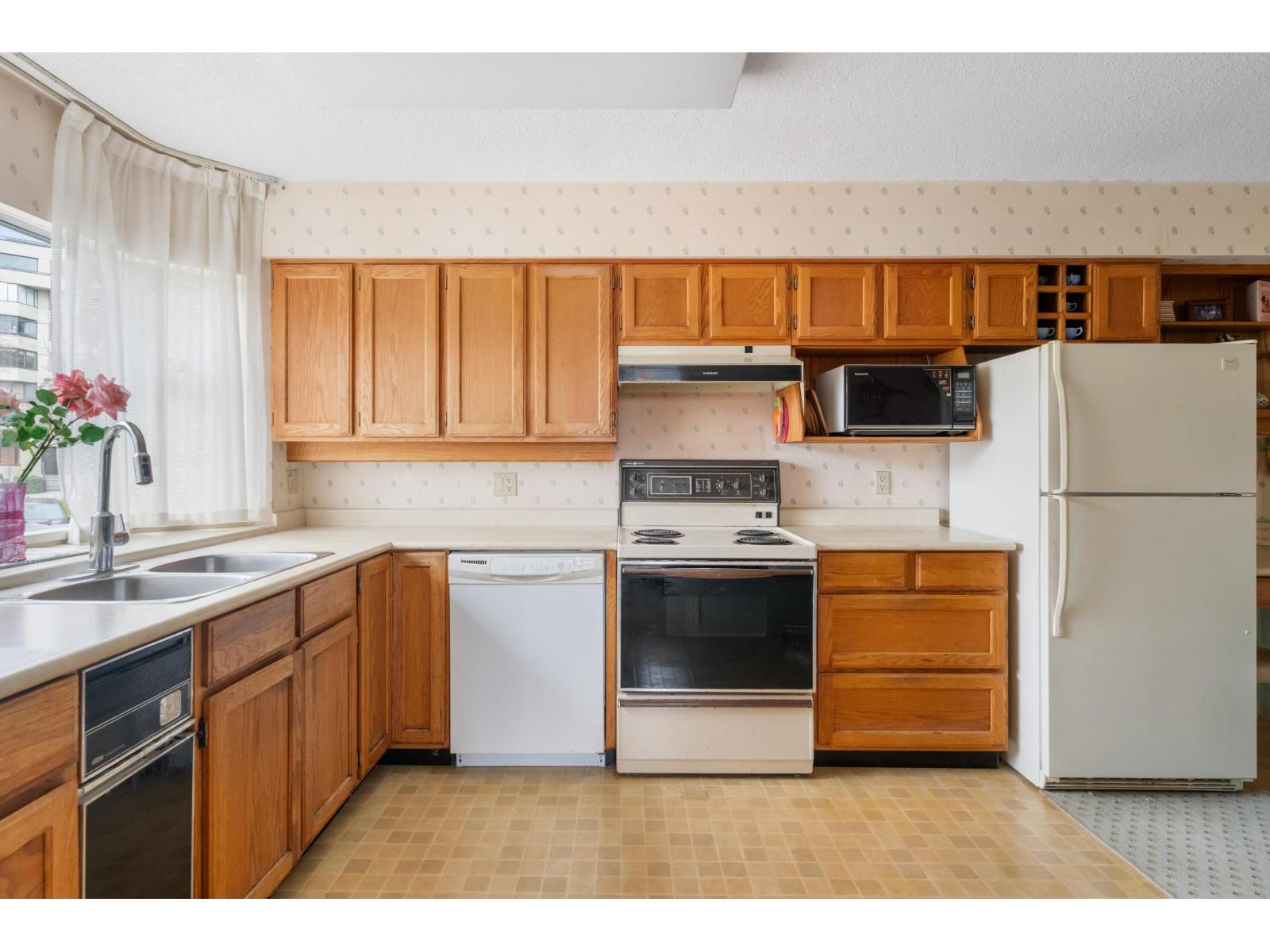 111 1442 Foster Street, White Rock, British Columbia  V4B 3X7 - Photo 10 - R3095049