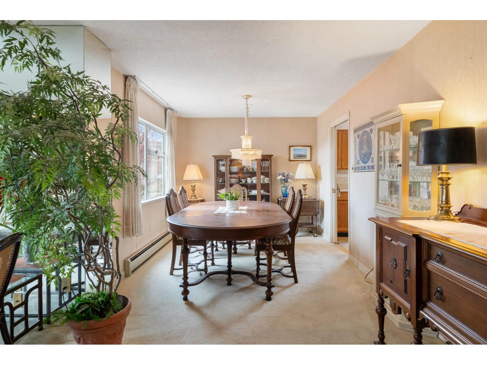 111 1442 Foster Street, White Rock, British Columbia  V4B 3X7 - Photo 5 - R3095049