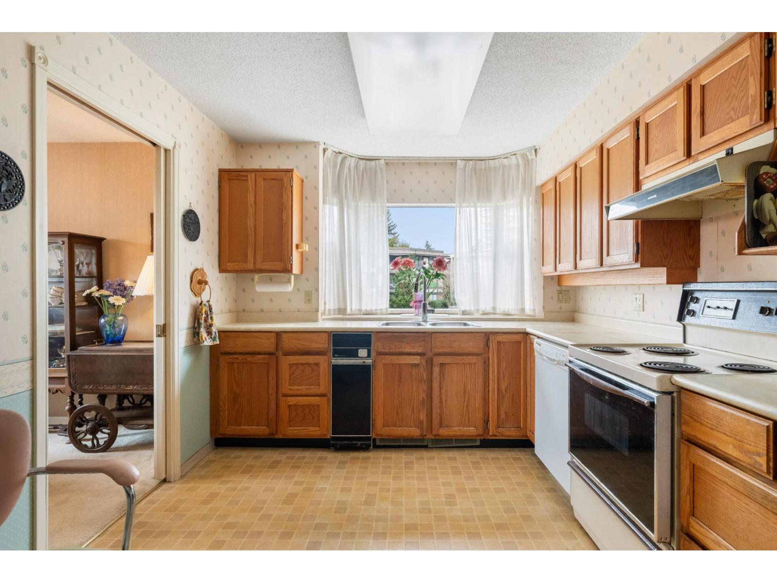 111 1442 Foster Street, White Rock, British Columbia  V4B 3X7 - Photo 12 - R3095049