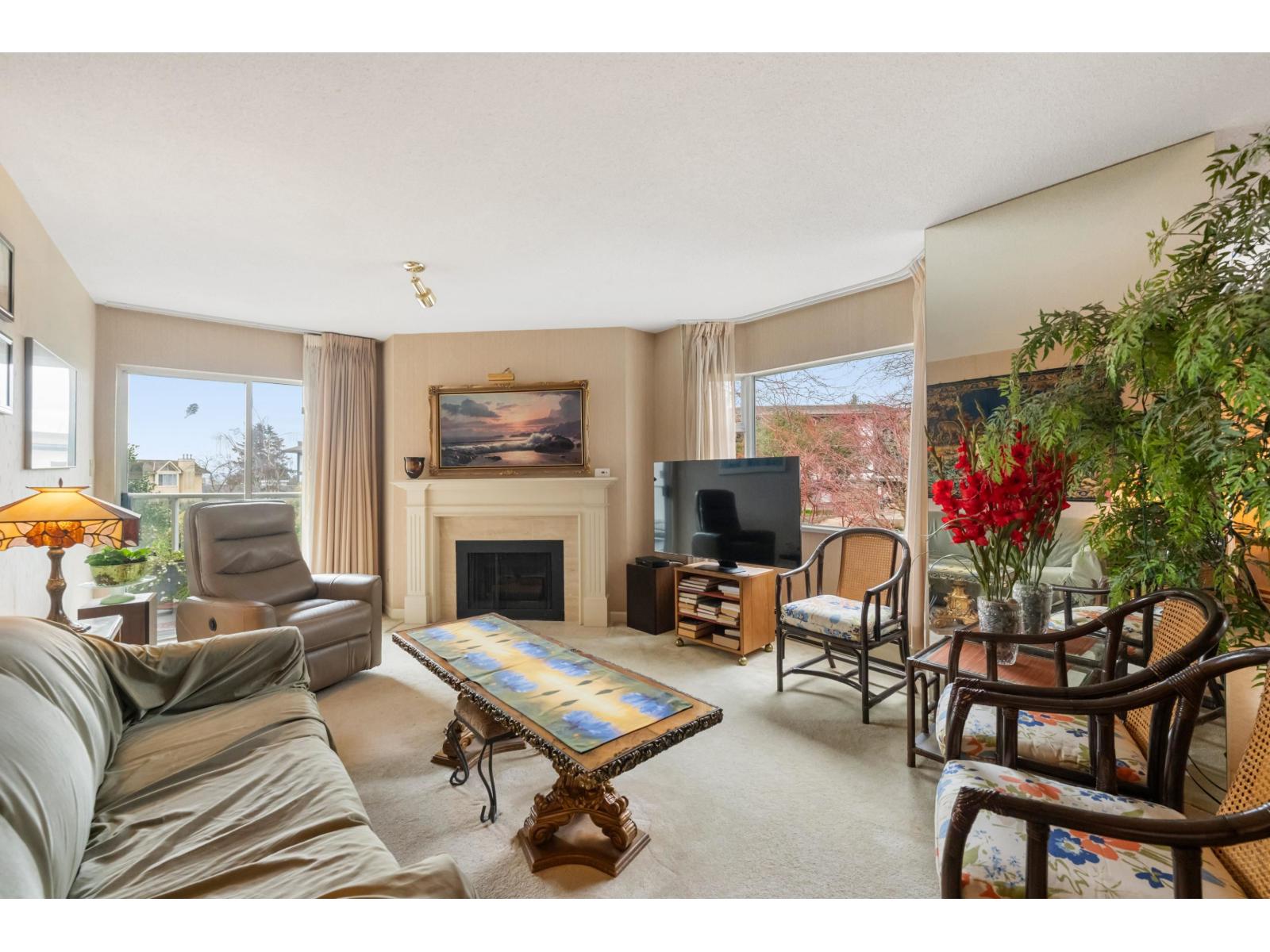 111 1442 FOSTER STREET, White Rock, British Columbia