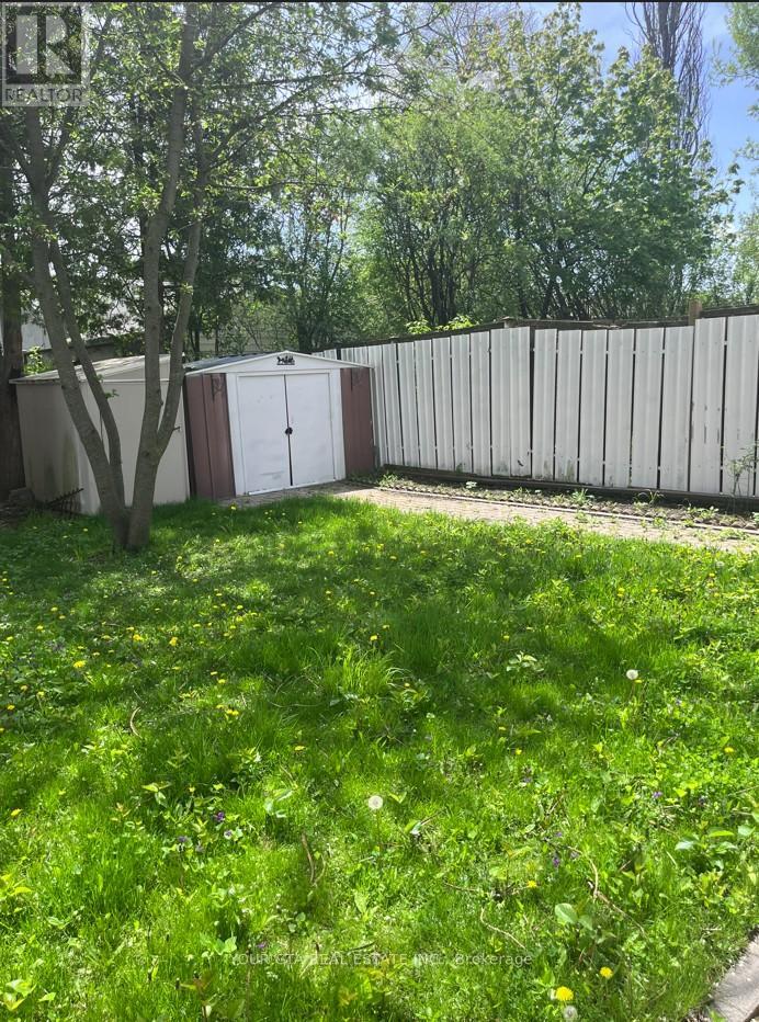 Upper - 1867 Sandgate Crescent, Mississauga, Ontario  L5J 2E7 - Photo 27 - W12920654
