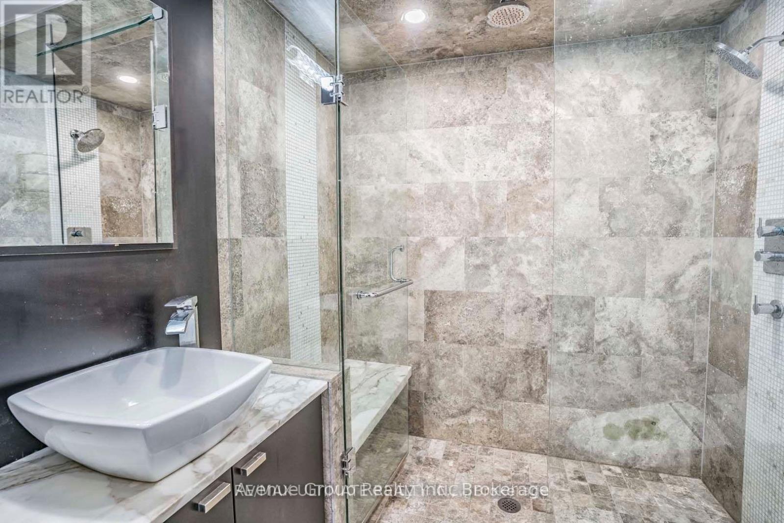 Main - 38 Hopperton Drive, Toronto, Ontario  M2L 2S6 - Photo 21 - C13141226