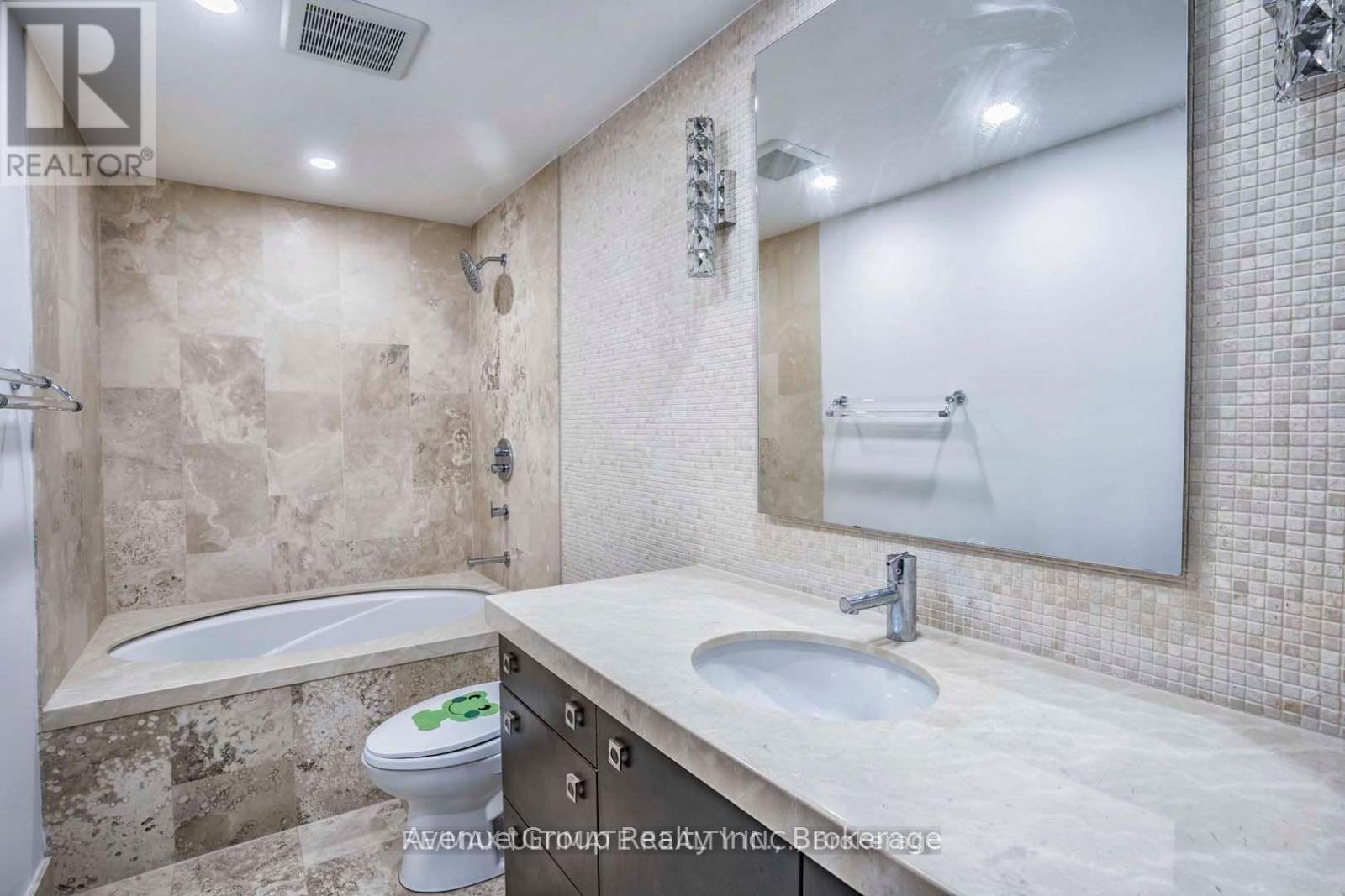 Main - 38 Hopperton Drive, Toronto, Ontario  M2L 2S6 - Photo 26 - C13141226