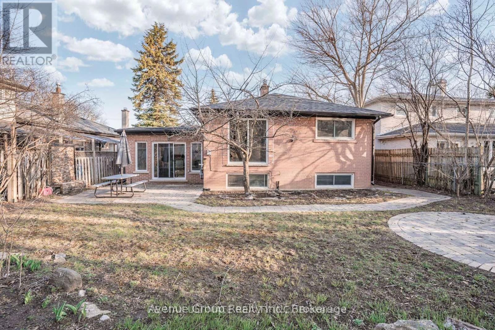 Main - 38 Hopperton Drive, Toronto, Ontario  M2L 2S6 - Photo 27 - C13141226