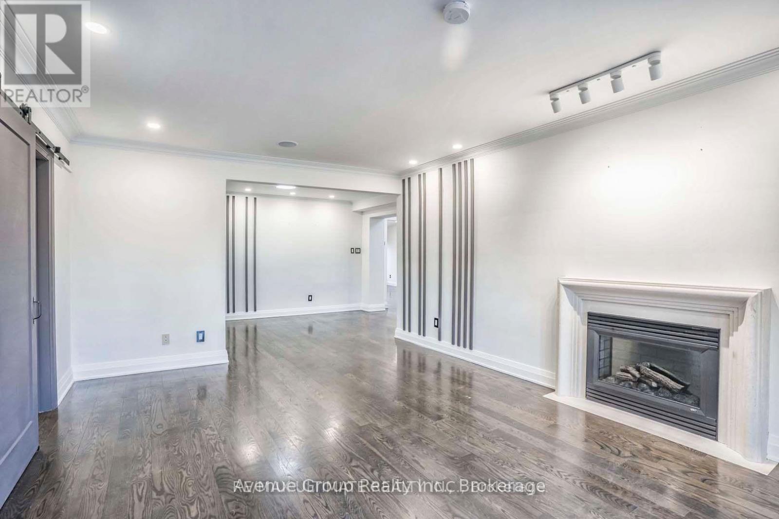 Main - 38 Hopperton Drive, Toronto, Ontario  M2L 2S6 - Photo 6 - C13141226