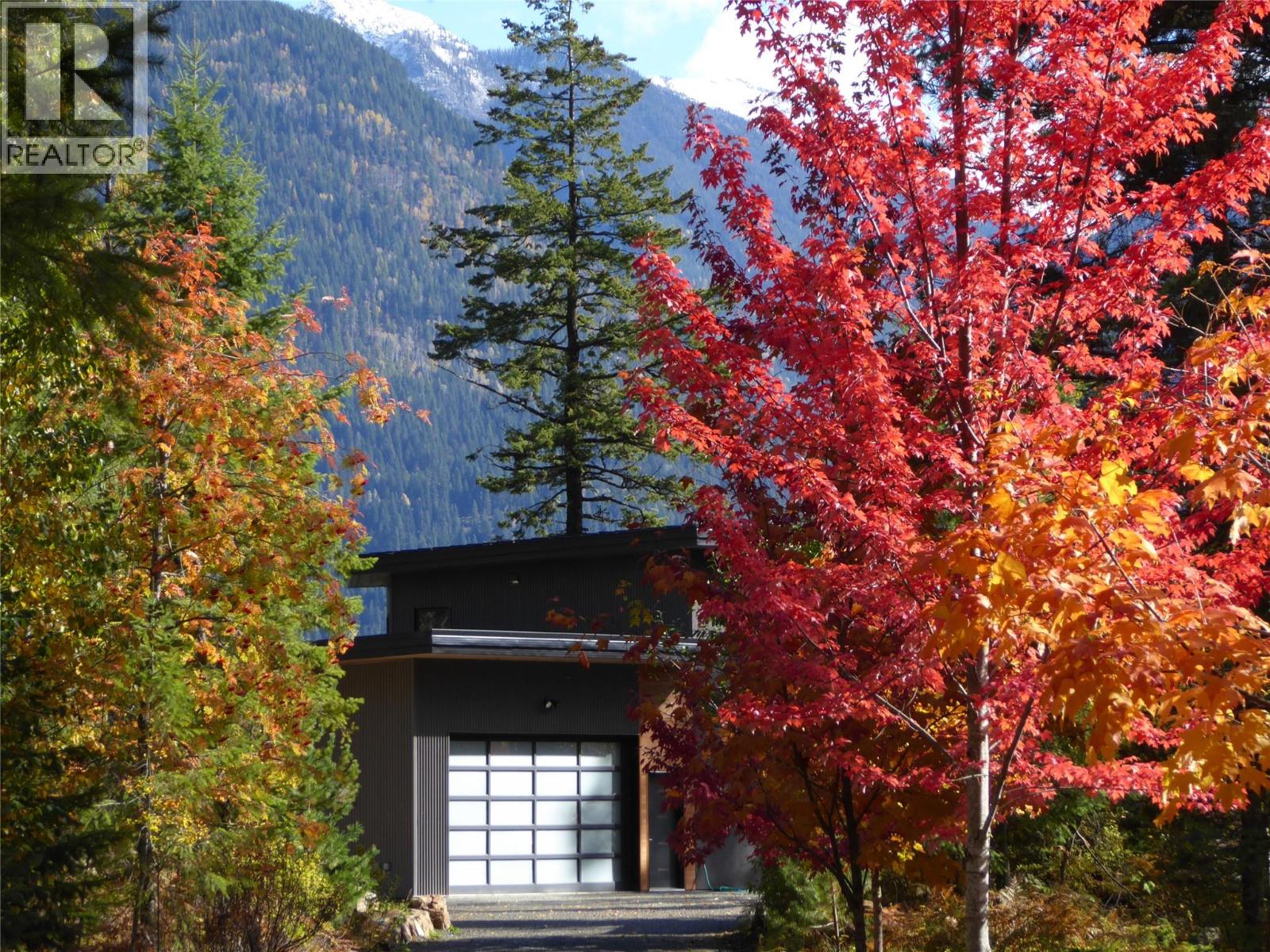 4926 Fletcher Creek Road, Kaslo, British Columbia V0G 1M0 - Photo 11 - 10385835