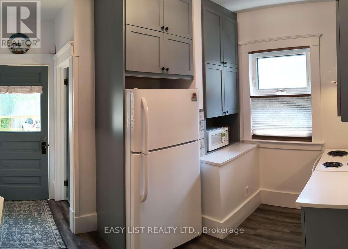 114 College Avenue N, Sarnia, Ontario N7T 6A9 - Photo 7 - X13114212