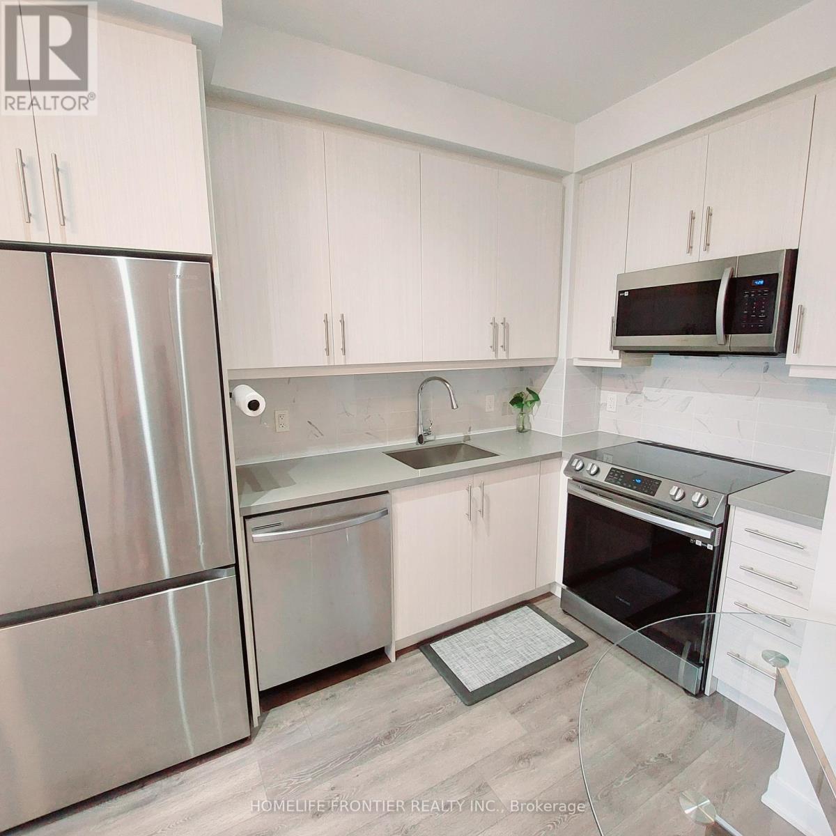 504 - 105 Oneida Crescent, Richmond Hill, Ontario  L4B 0H6 - Photo 4 - N13141214