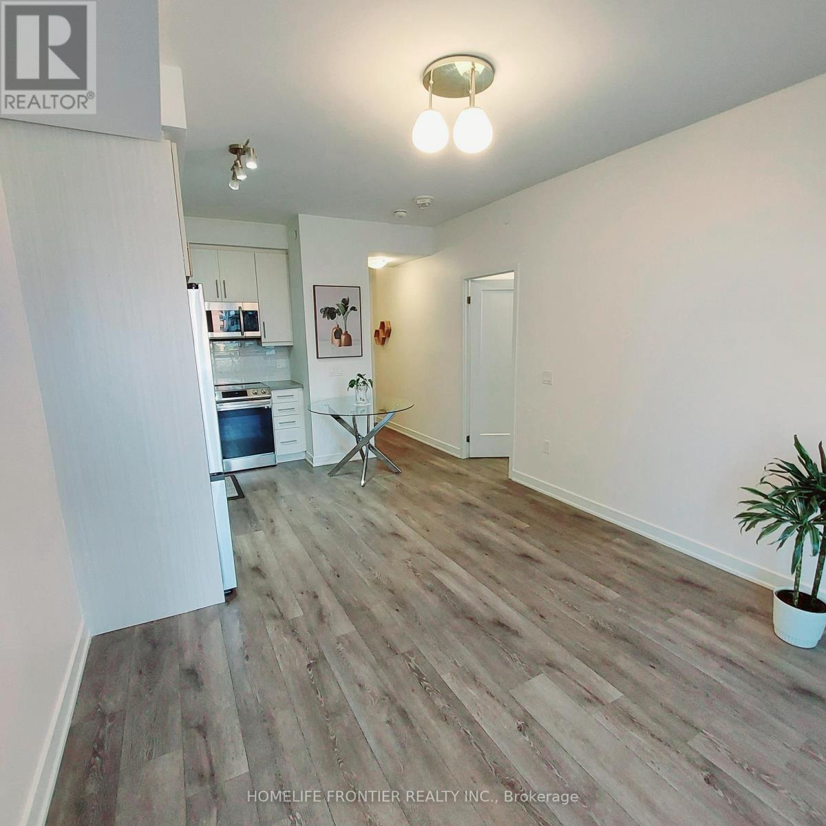 504 - 105 Oneida Crescent, Richmond Hill, Ontario  L4B 0H6 - Photo 6 - N13141214