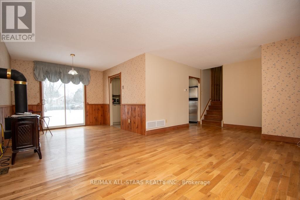 13 Janet Drive, Kawartha Lakes, Ontario  L0B 1K0 - Photo 11 - X12895818
