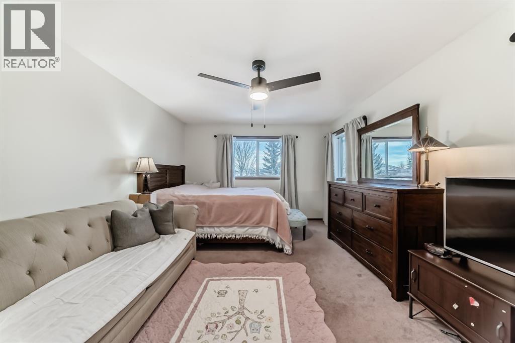 3708 Douglas Ridge Way SE, Calgary, Alberta  T2Z 3B6 - Photo 17 - A2277381