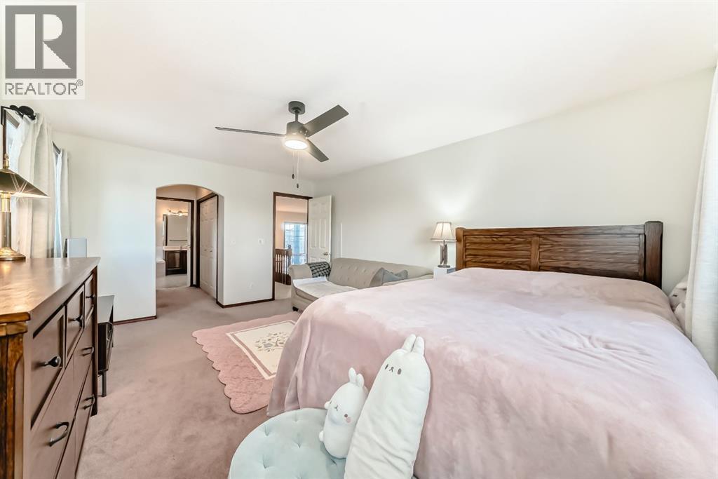 3708 Douglas Ridge Way SE, Calgary, Alberta  T2Z 3B6 - Photo 19 - A2277381