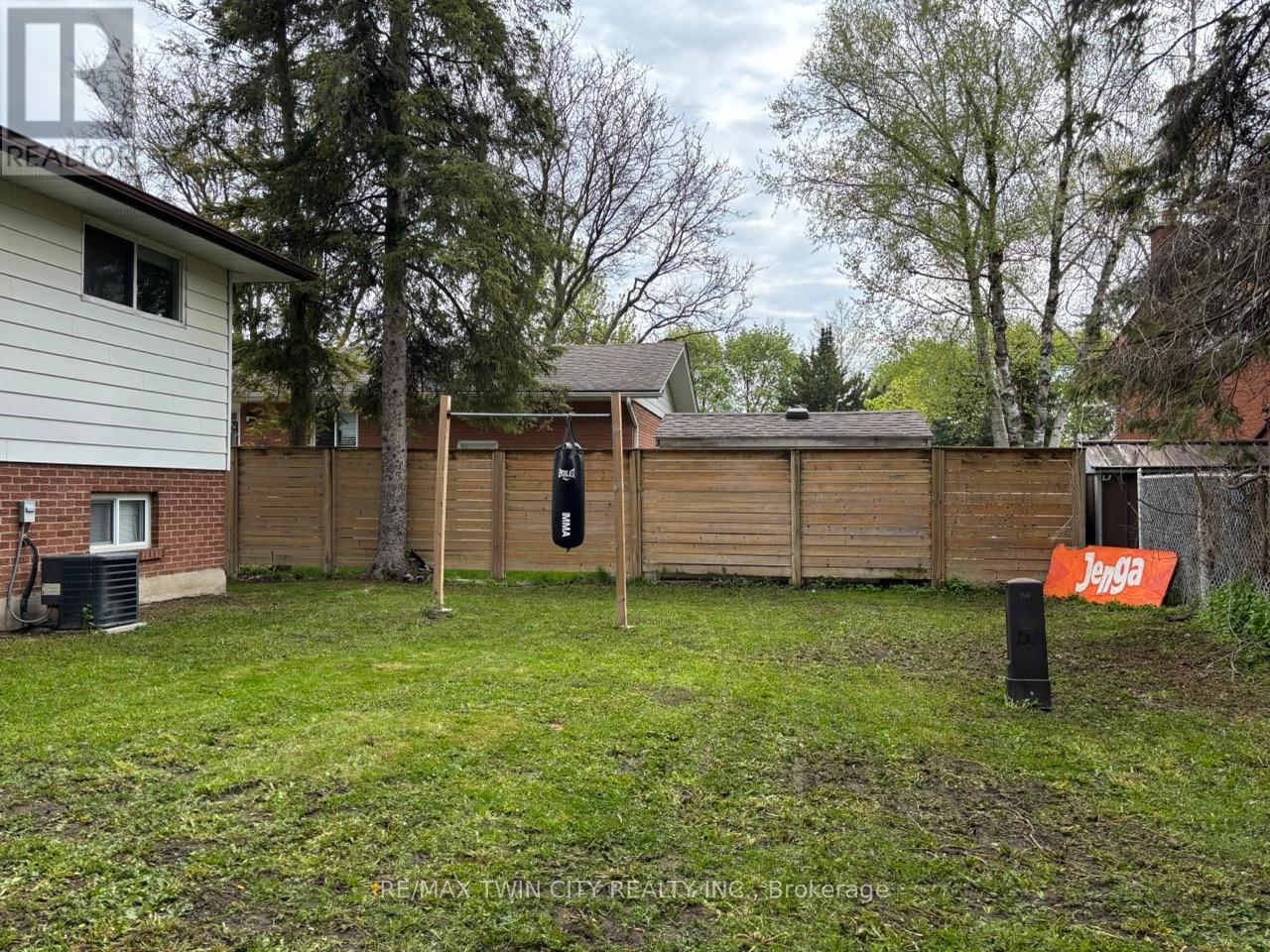 163 Pinegrove Crescent, Waterloo, Ontario  N2L 4T9 - Photo 24 - X13100698