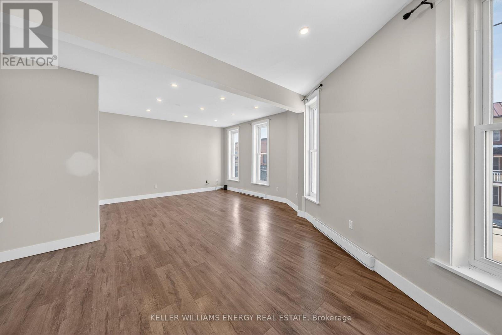 4 - 302 Picton Main Street, Prince Edward County, Ontario  K0K 2T0 - Photo 3 - X13141230