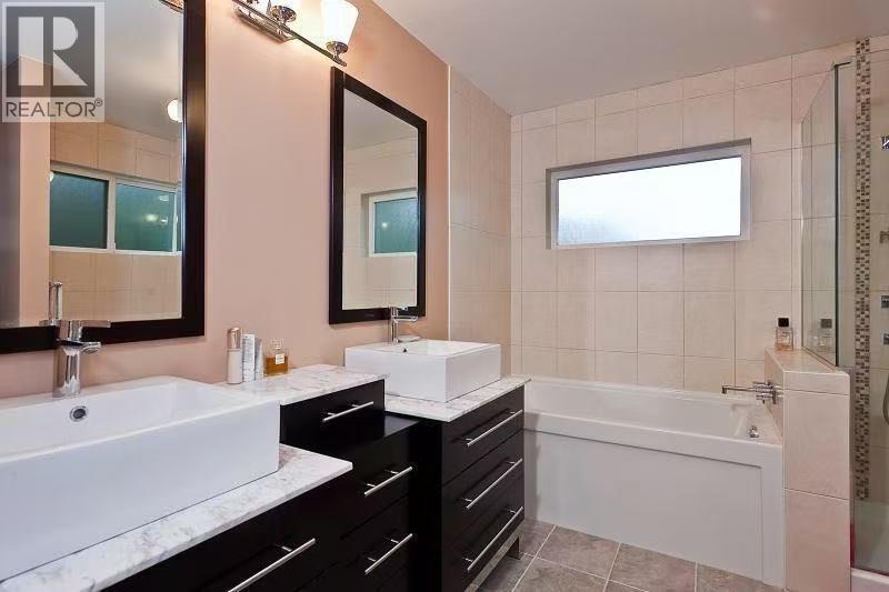 676 Sylvan Avenue, North Vancouver, British Columbia  V7R 2E9 - Photo 12 - R3124670