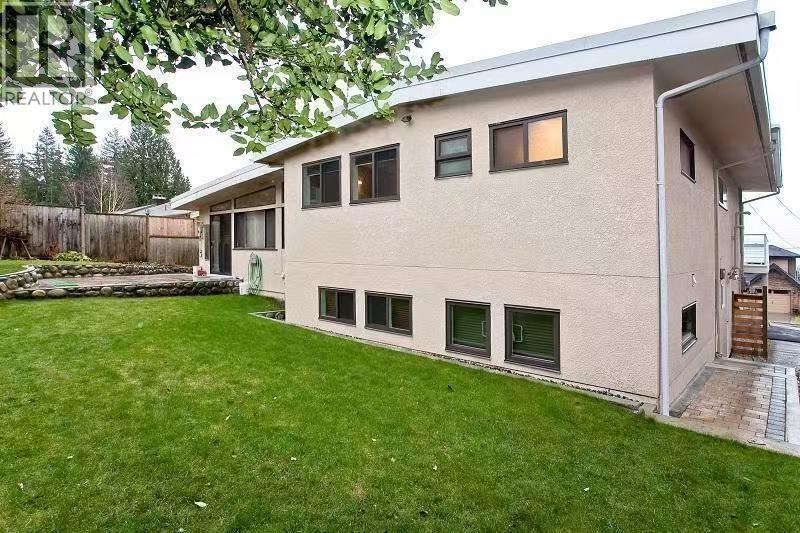 676 Sylvan Avenue, North Vancouver, British Columbia  V7R 2E9 - Photo 17 - R3124670