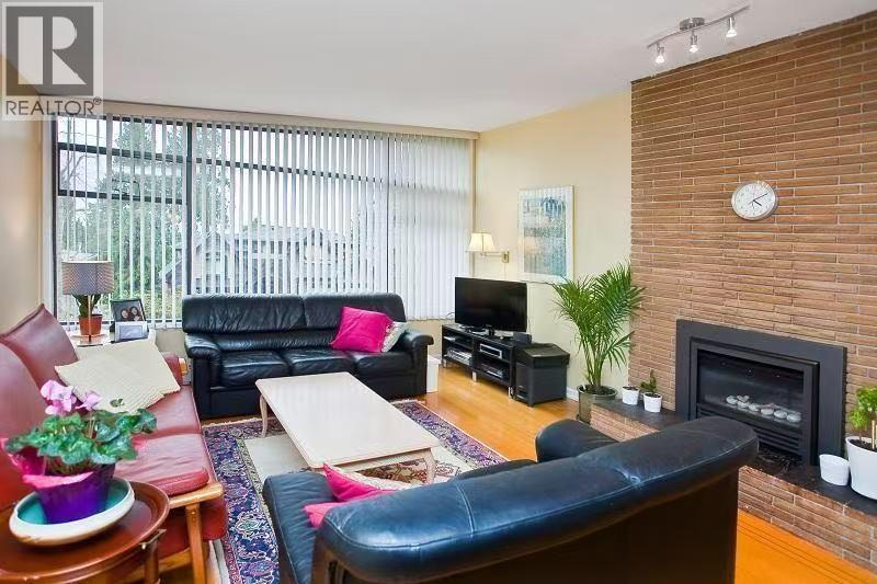 676 Sylvan Avenue, North Vancouver, British Columbia  V7R 2E9 - Photo 6 - R3124670