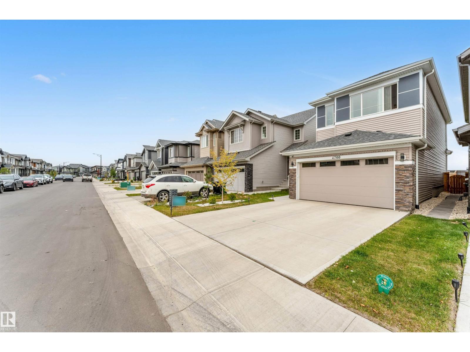 4708 177 Av Nw, Edmonton, Alberta  T5Y 4G4 - Photo 4 - E4488492