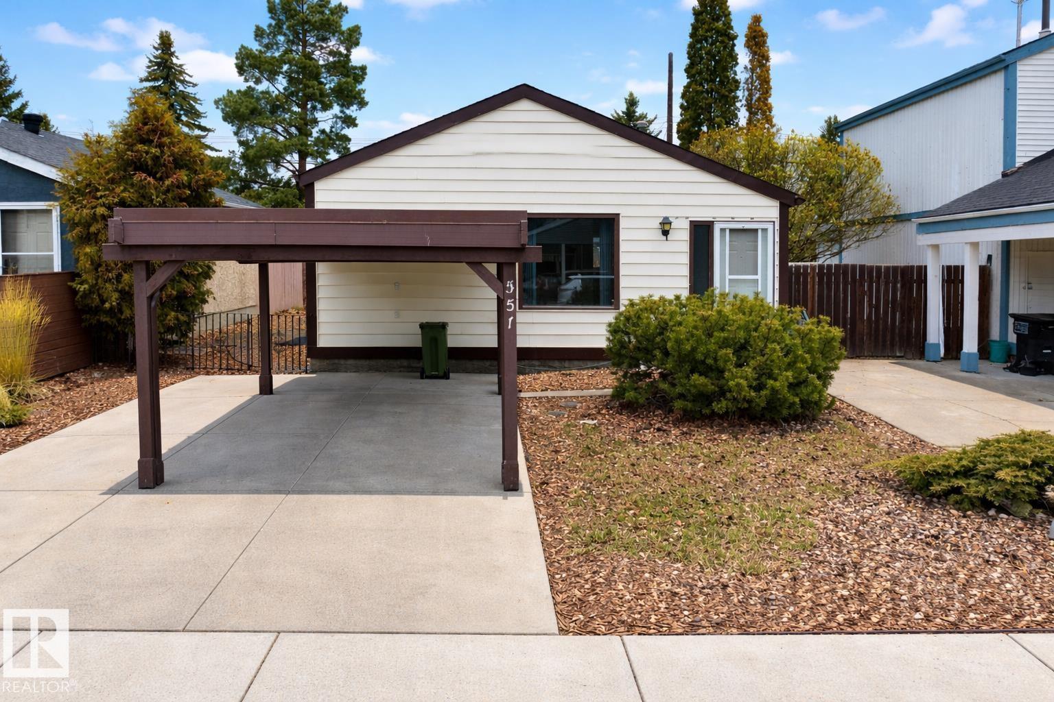 5514 93A AV NW, edmonton, Alberta